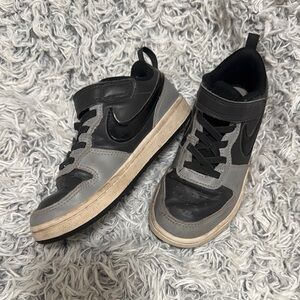 Nike Kids Black and Gray Sneakers